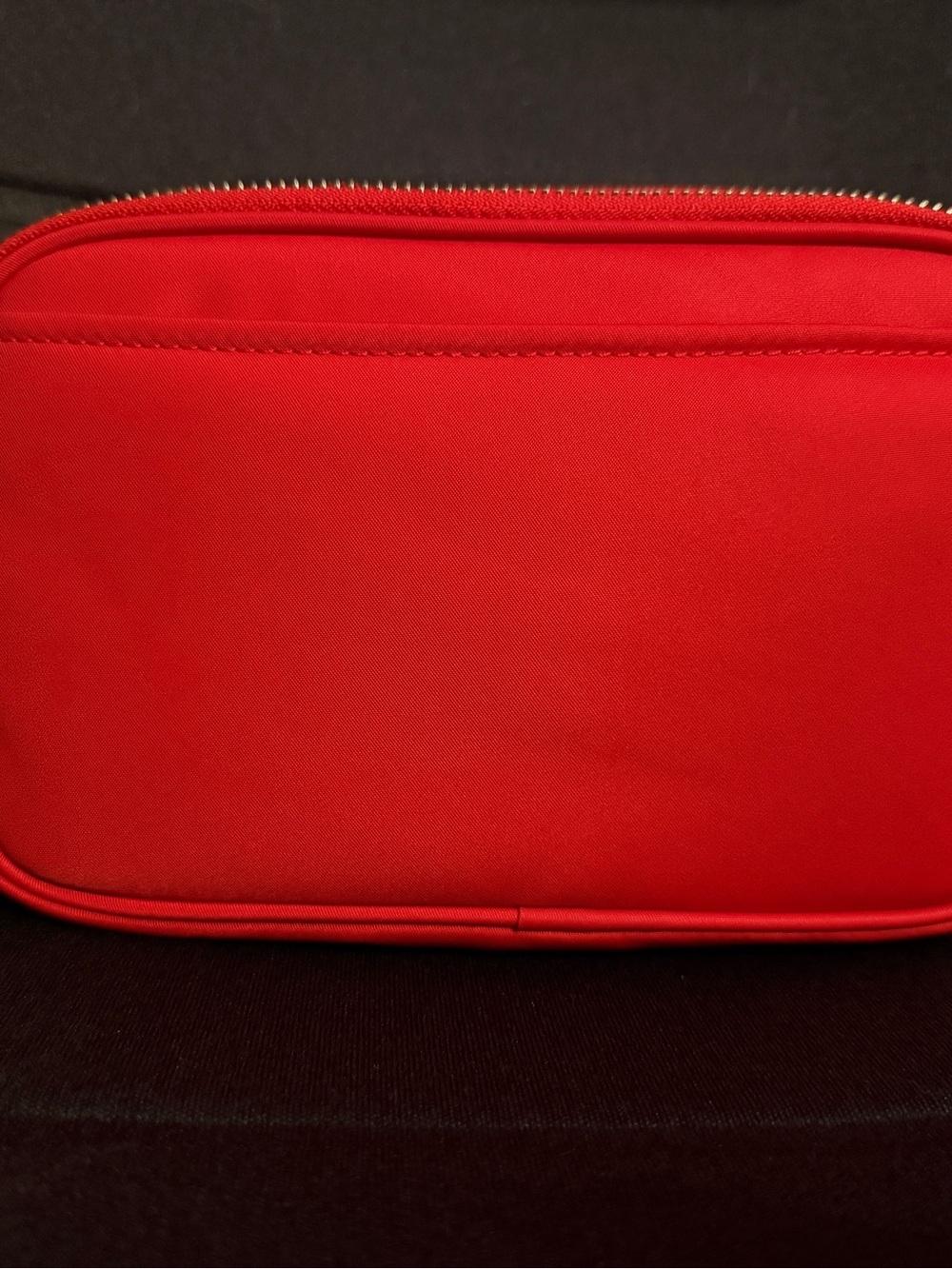 Lululemon Camera Bag in True Red - Picture 2 of 3